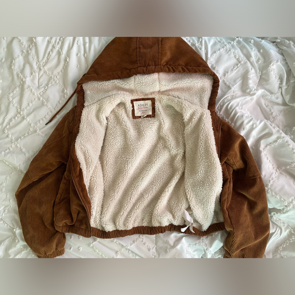 Ashley By 26 International Brown and White Teddy Jacket Cozy Two-Tone Design